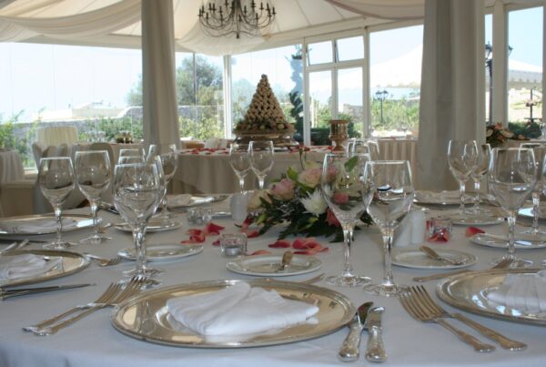 villa-garden-indoor-outdoor-ceremony-dinner-party